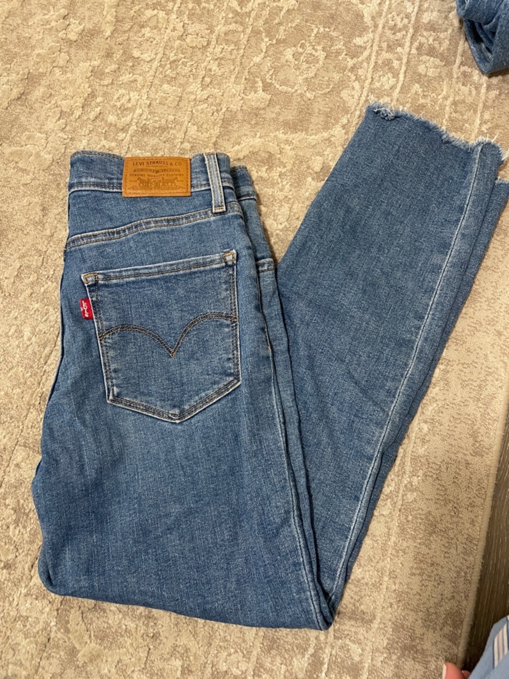 Levi's Medium Blue High Rise Straight Crop size 26